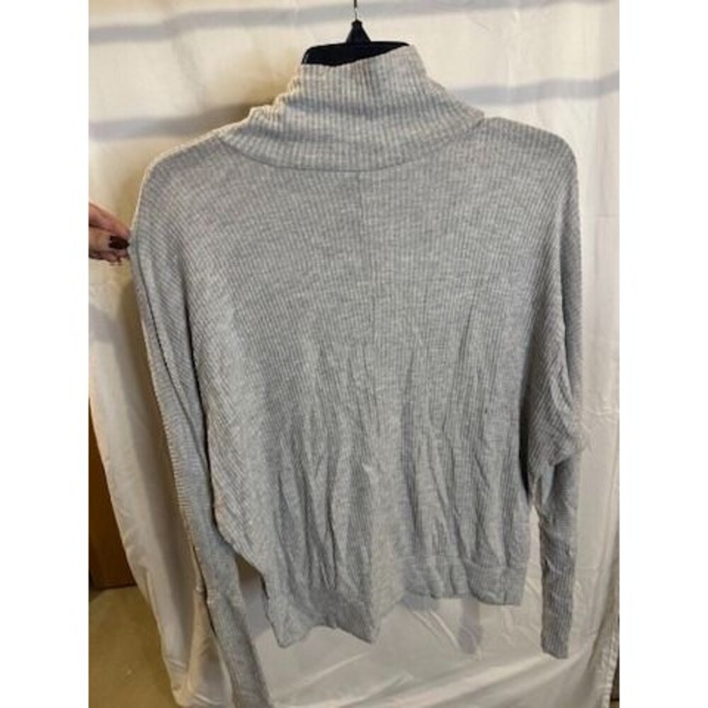 Aeropostale Gray Ribbed Knit Turtleneck Sweater – Women’s Size M